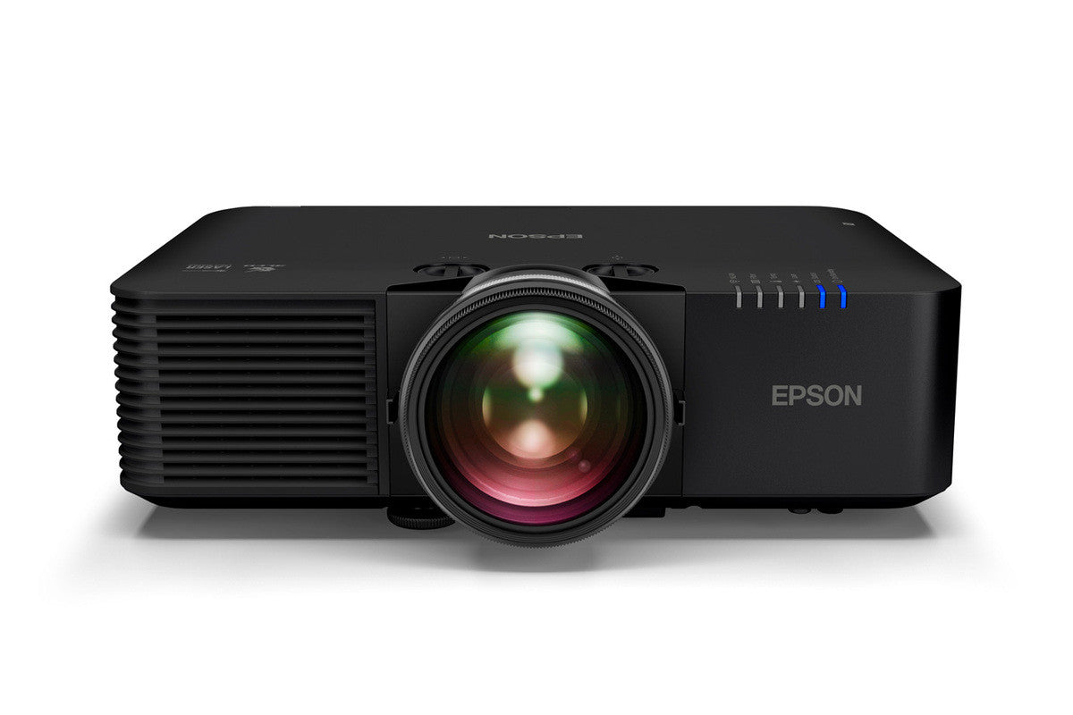 Epson EB-L795SE Golf Beamer Schwarz - Frontansicht Nahaufnahme Objektiv
