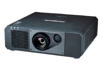 Panasonic PT-FRZ50B WUXGA Laser Golf Beamer - Schrägansicht