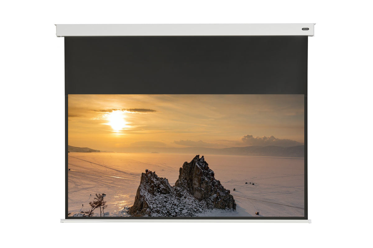 celexon Professional Akku Leinwand II 90 Zoll - Frontansicht mit projiziertem Bild