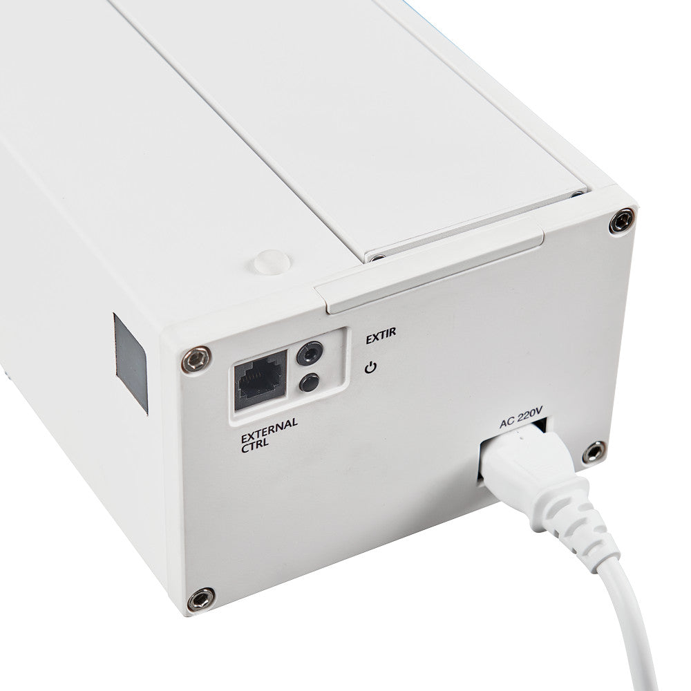 celexon CLR UST Bodenleinwand 100 Zoll - Detail External-Control-Anschluss und Netzkabel
