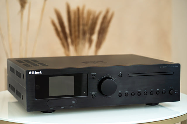 Block CVR-200 Schwarz AV-Receiver - Schrägansicht