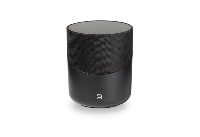 Bluesound PULSE M Schwarz Streaming-Lautsprecher - Schrägansicht mit Bedienfeld oben