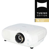 Epson EB-L790U Laserprojektor - Schrägansicht mit Objektiv