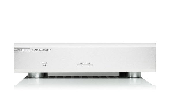 Musical Fidelity M6x 250.4 Silber 4-Kanal AV-Endstufe - Frontansicht