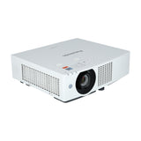 Panasonic PT-VMZ51S WUXGA Laser Golf Beamer - Schrägansicht mit Objektiv