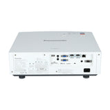Panasonic PT-VMZ51S WUXGA Laser Golf Beamer - Rückseite mit Anschlüssen (HDMI, VGA, USB, LAN)